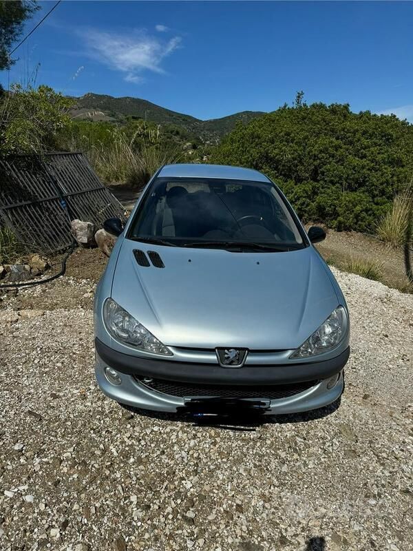 Usata Peugeot 206 GTi 135 CV (99 kW) 2001 Utilitaria