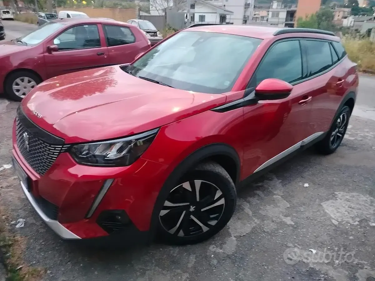 Usata Peugeot 2008 Active 110 CV (80 kW) 2021 Rosso SUV