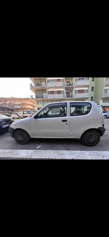 Usata Fiat 600 54 CV (39 kW) 2006 Utilitaria