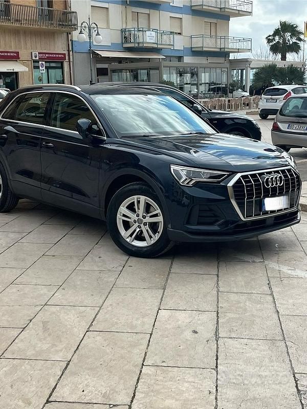 Usata Audi Q3 150 CV (110 kW) 2019 Blu SUV