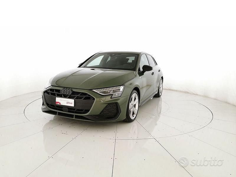 Verde Usata 2025 Audi A3 S-Line Berlina | 39.500 € (Buon prezzo) - Immagine 1/4