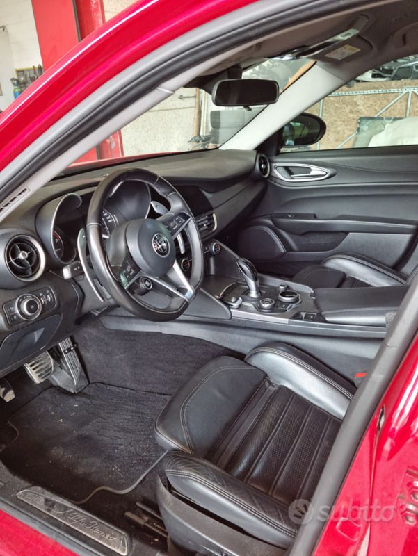 Usata Alfa Romeo Giulia Veloce 2017 Rosso Berlina