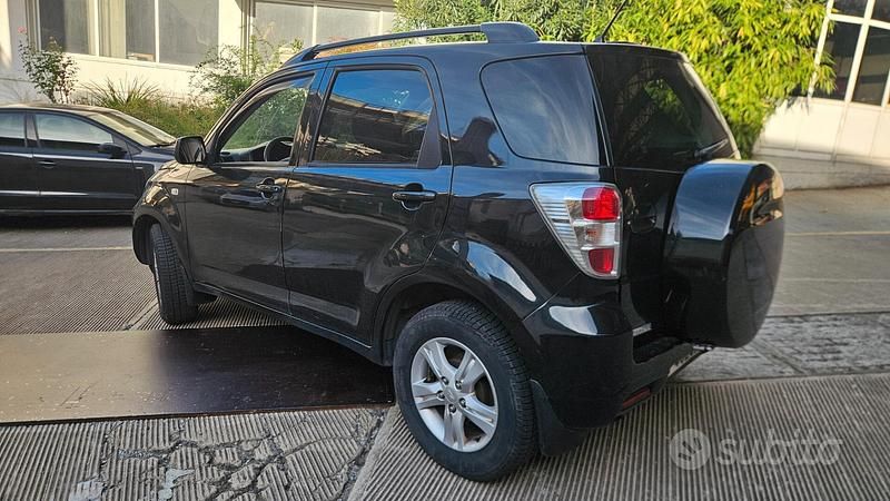Usata Daihatsu Terios 105 CV (77 kW) 2010 Nero SUV