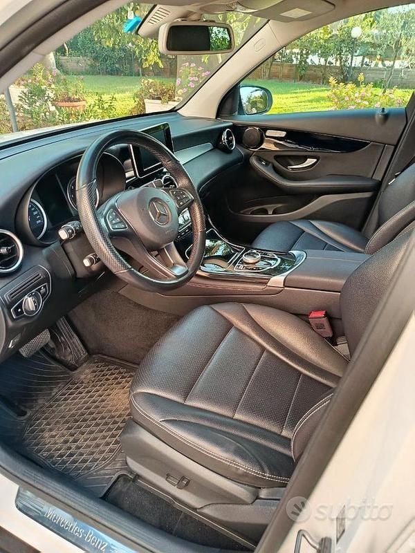 Usata Mercedes GLC220 170 CV (125 kW) 2018 Bianco SUV