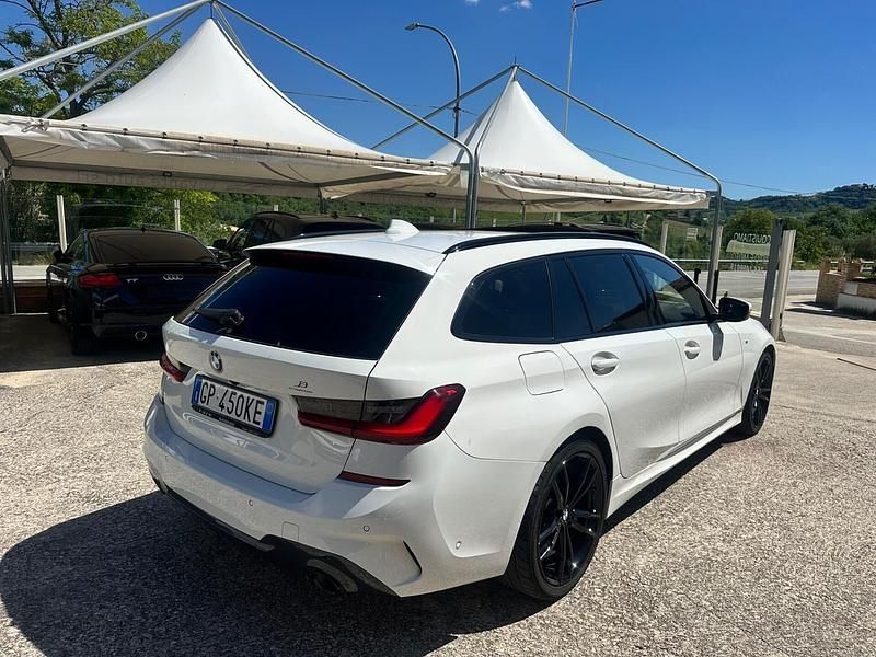 Usata BMW 320e M Sport 190 CV (139 kW) 2020 Bianco Station wagon