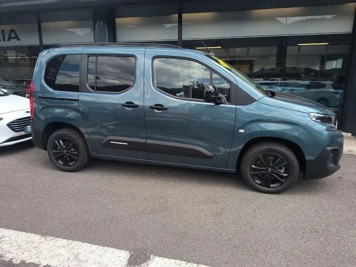 Nuova Citroën Berlingo 102 CV (75 kW) 2026 Blu/azzurro Monovolume