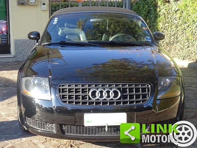 Usata Audi TT Roadster 150 CV (110 kW) 2003 Nero Cabrio