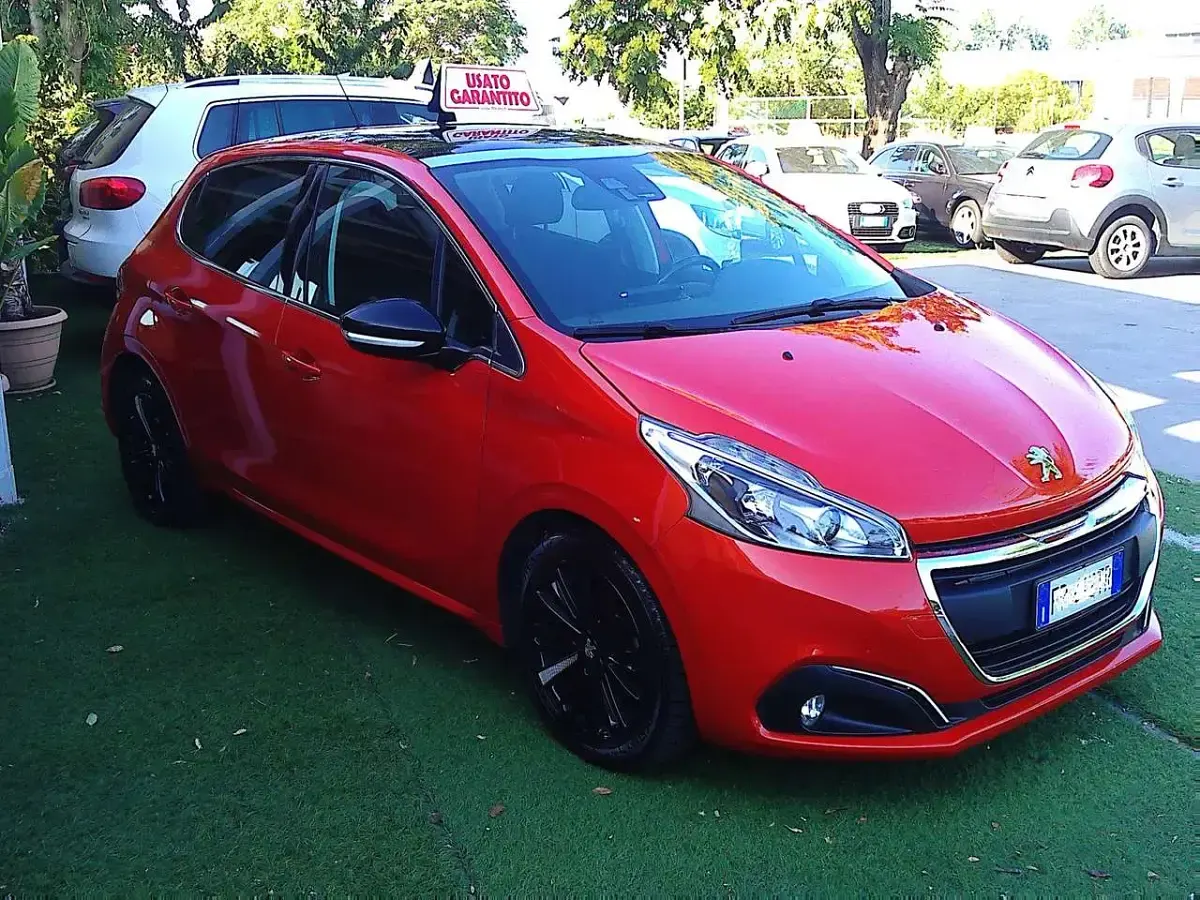 Usata Peugeot 208 75 CV (55 kW) 2018 Arancione Utilitaria