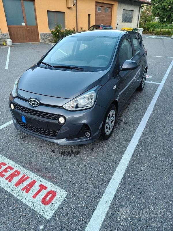 Usata Hyundai i10 66 CV (48 kW) 2018 Grigio Utilitaria