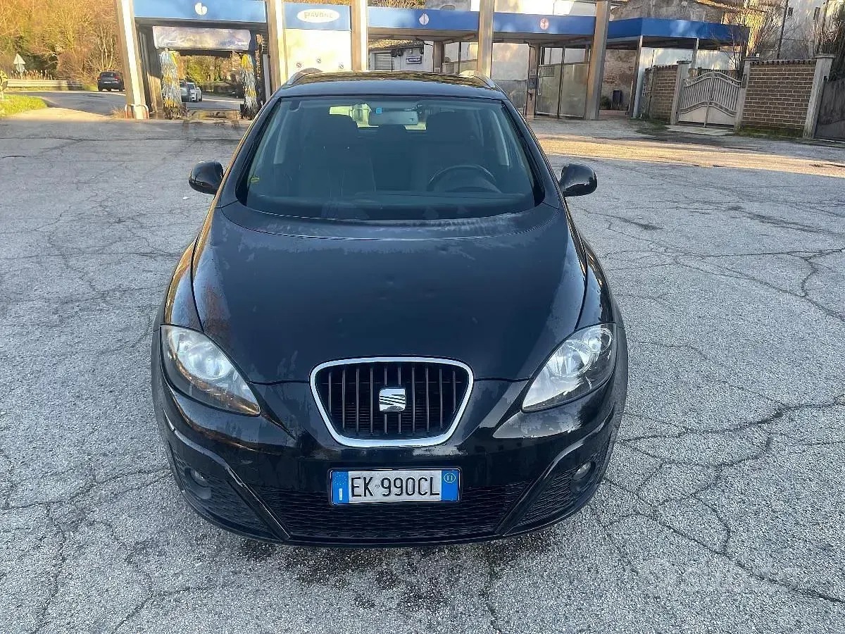 Usata Seat Altea XL Style 105 CV (77 kW) 2011 Monovolume