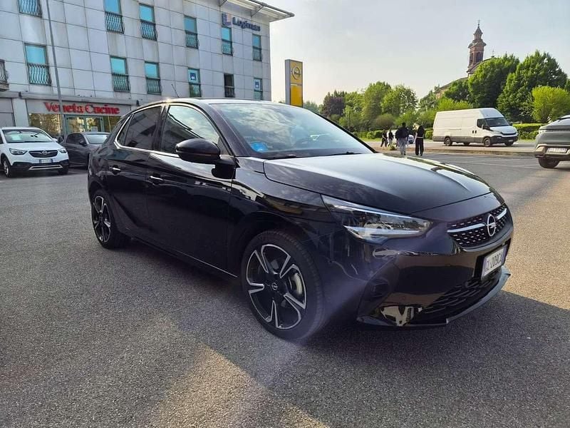 Usata Opel Corsa Elegance 101 CV (74 kW) 2023 Mineral black Utilitaria