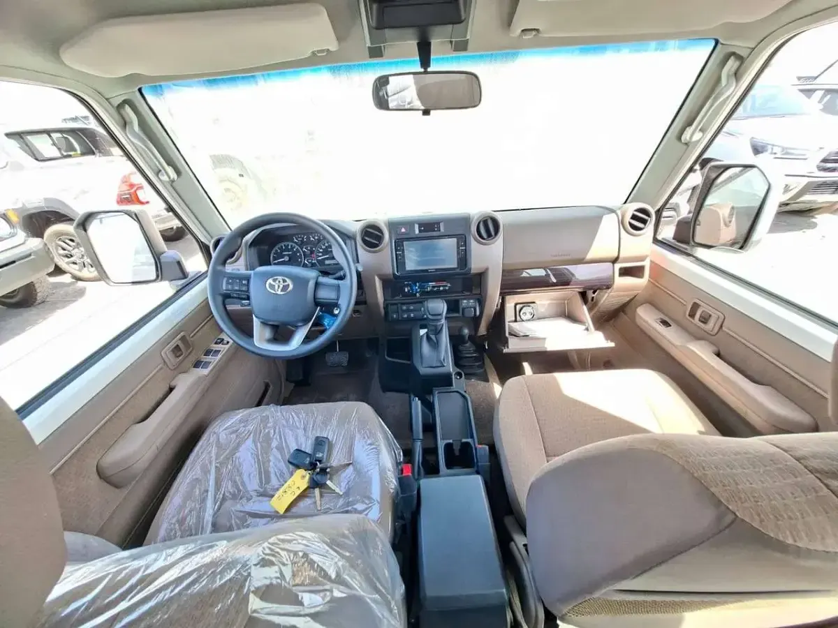 Nuova Toyota Land Cruiser 231 CV (169 kW) 2026 Bianco SUV