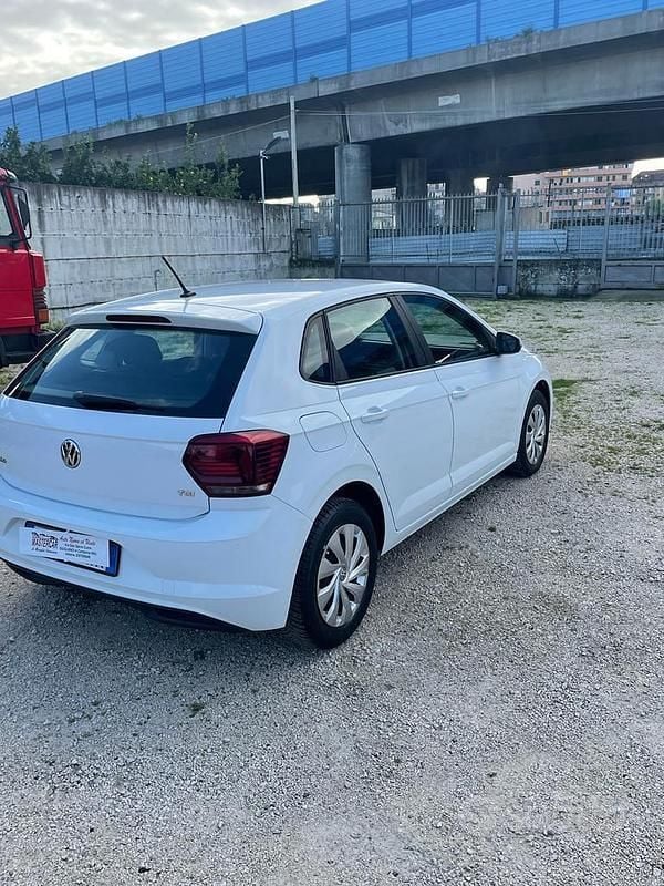 Usata VW Polo 90 CV (66 kW) 2018 Bianco Utilitaria
