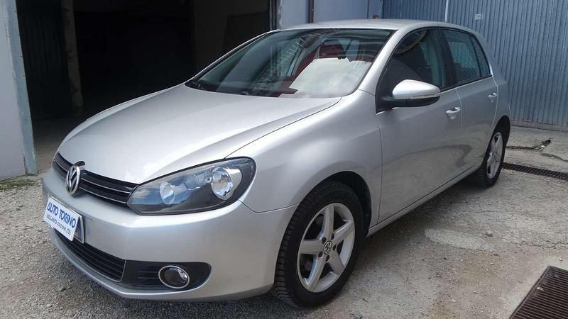 Usata VW Golf VI Comfortline 105 CV (77 kW) 2010 Grigio Utilitaria