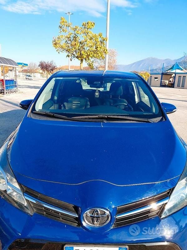 Blu Usata 2017 Toyota Verso Active Monovolume | 13.000 € - Immagine 1/4
