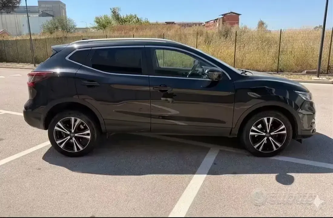 Usata Nissan Qashqai 110 CV (80 kW) 2020 Nero SUV