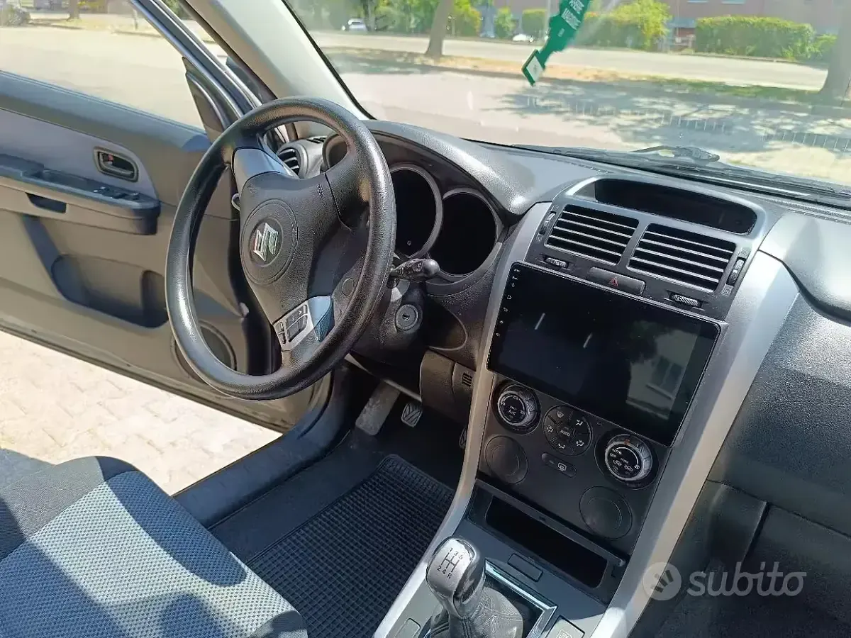 Usata Suzuki Grand Vitara 106 CV (77 kW) 2008 Grigio SUV