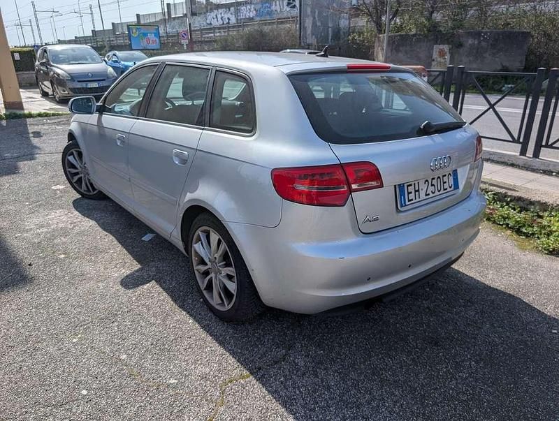 Usata Audi A3 Attraction 105 CV (77 kW) 2011 Argento Utilitaria