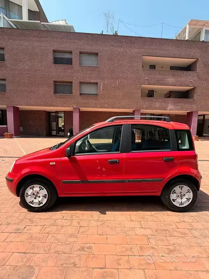 Usata Fiat Panda Dynamic 60 CV (44 kW) 2005 Rosso Utilitaria