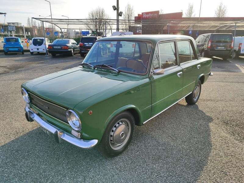 Usata Fiat 124 67 CV (49 kW) 1973 Verde Berlina