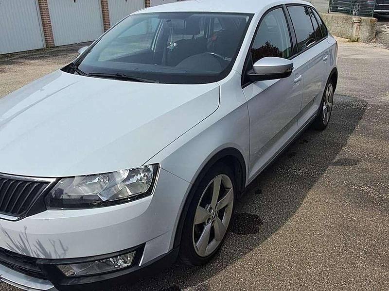 Usata Skoda Rapid ScoutLine 90 CV (66 kW) 2016 Bianco Station wagon
