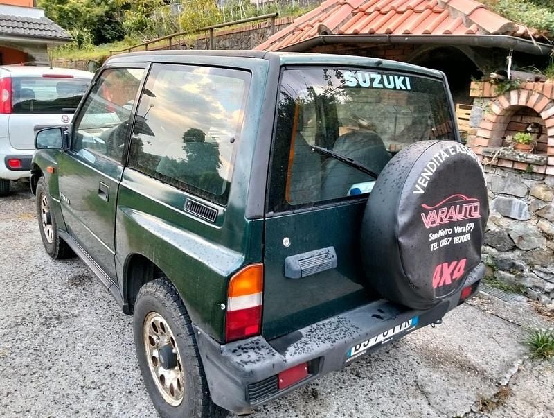 Usata Suzuki Vitara 75 CV (55 kW) 2000 Verde SUV