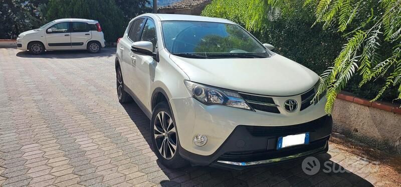 Usata Toyota RAV4 Active 150 CV (110 kW) 2014 Bianco SUV