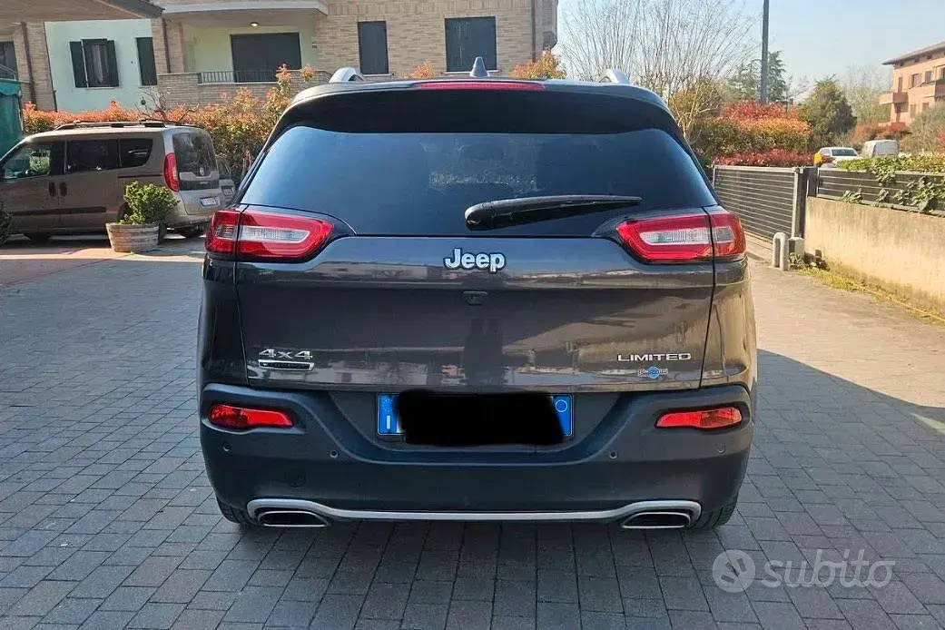 Usata Jeep Cherokee 2014 Grigio SUV