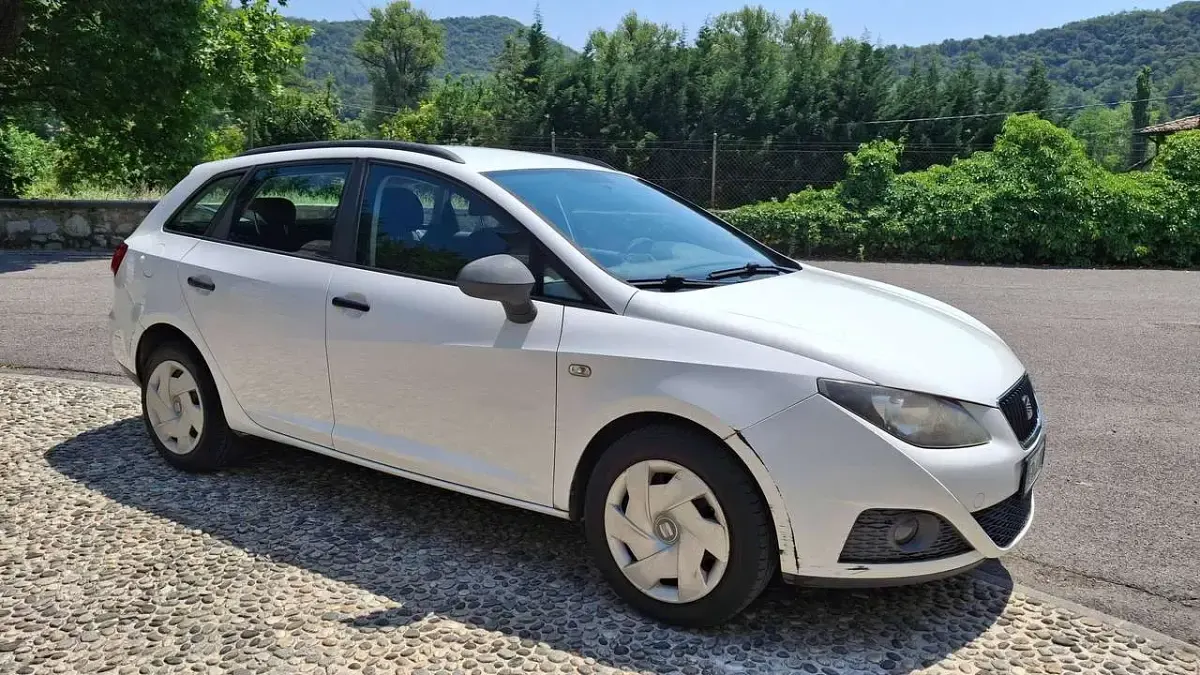 Usata Seat Ibiza ST Reference 75 CV (55 kW) 2010 Bianco Station wagon