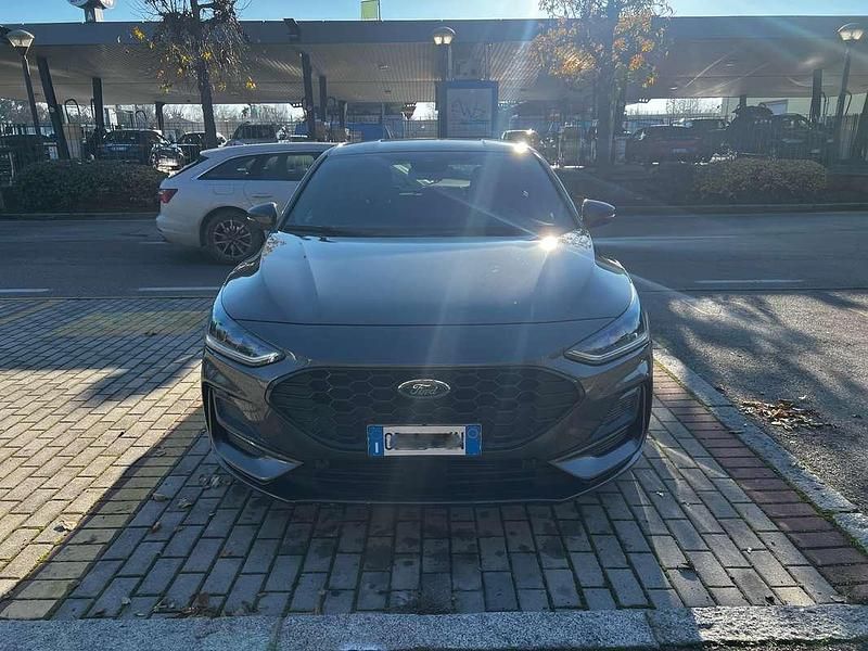 Usata Ford Focus ST-Line 125 CV (91 kW) 2023 Grigio Berlina