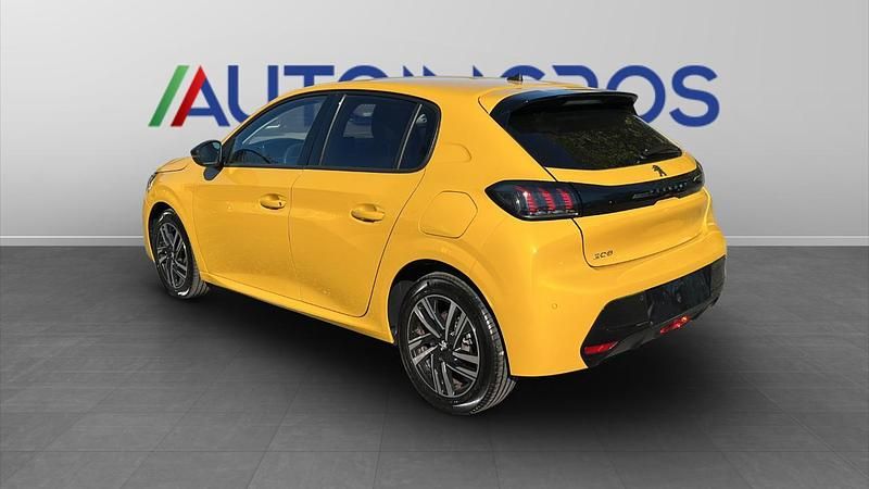 Usata Peugeot 208 Allure 101 CV (74 kW) 2023 Giallo Utilitaria