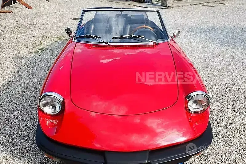 Usata Alfa Romeo Spider 115 CV (84 kW) 1989 Rosso Cabrio
