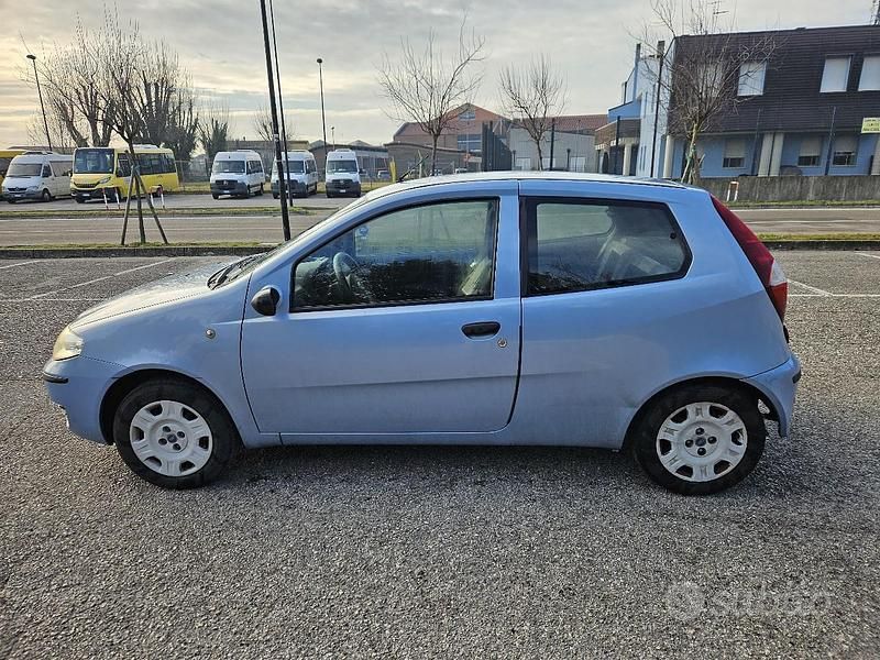 Usata Fiat Punto 2004 Blu Utilitaria