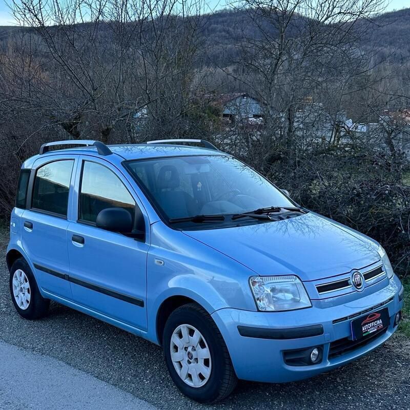 Usata Fiat Panda Dynamic 69 CV (50 kW) 2011 Blu Utilitaria