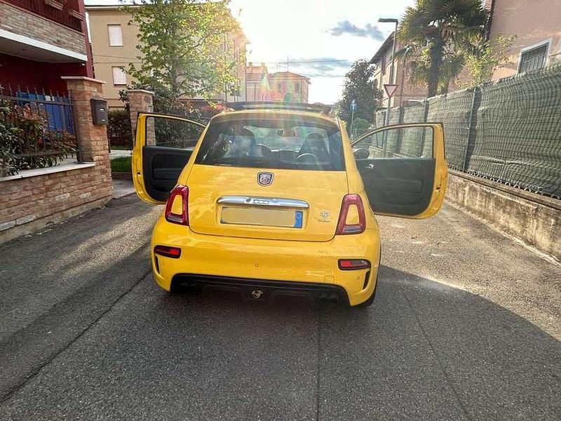 Usata Abarth 595 Turismo 224 CV (164 kW) 2018 Giallo Utilitaria