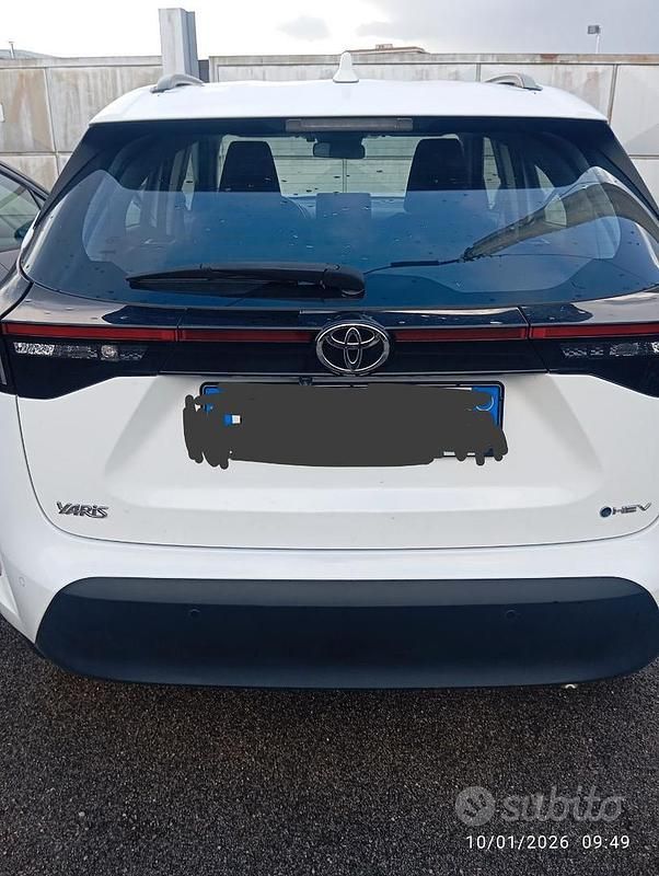 Usata Toyota Yaris Cross 92 CV (67 kW) 2024 SUV