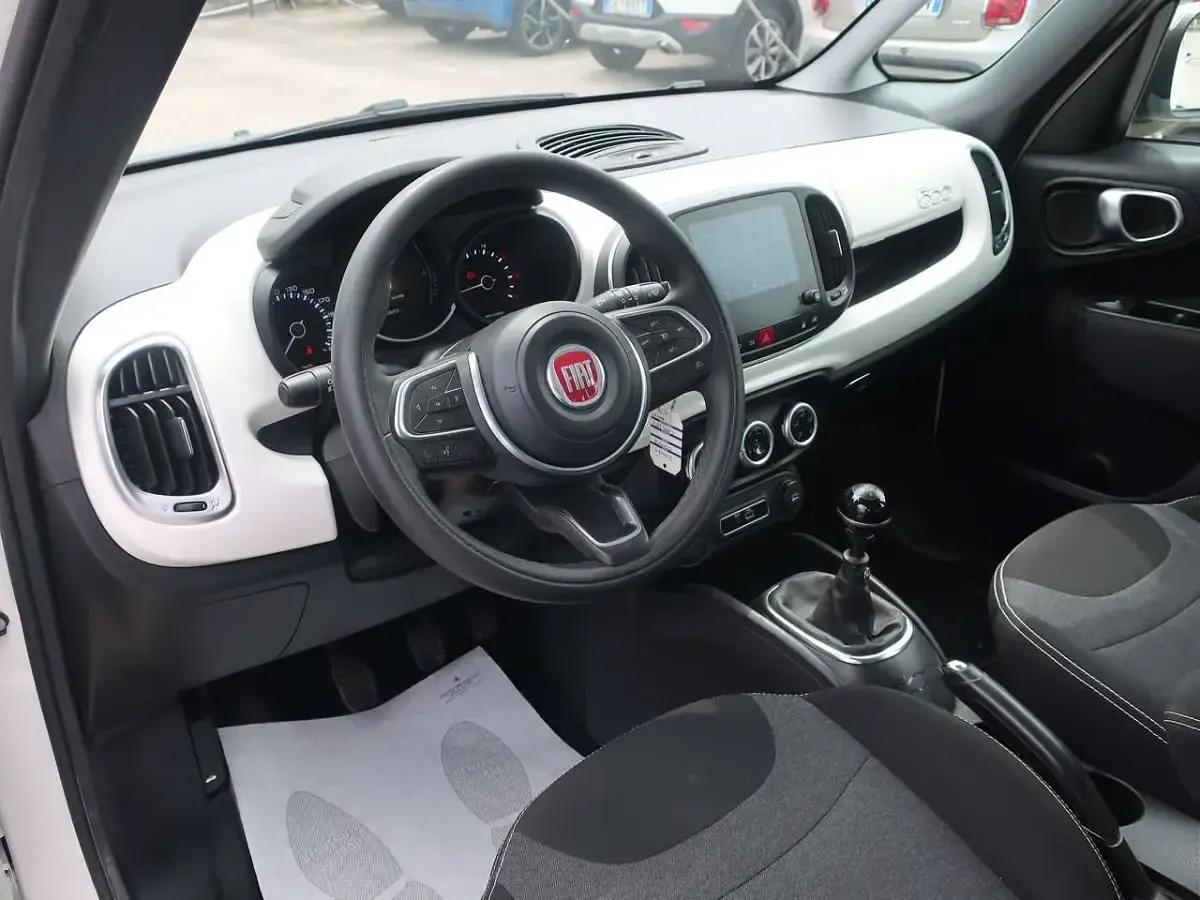 Usata Fiat 500L Business 120 CV (88 kW) 2018 Bianco pastello Monovolume