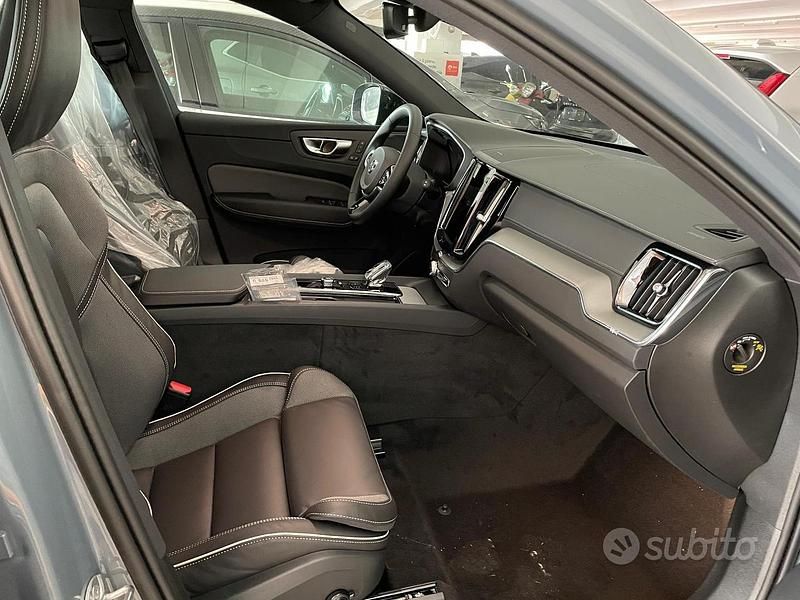 Usata Volvo XC60 Ultimate 2023 Grigio SUV