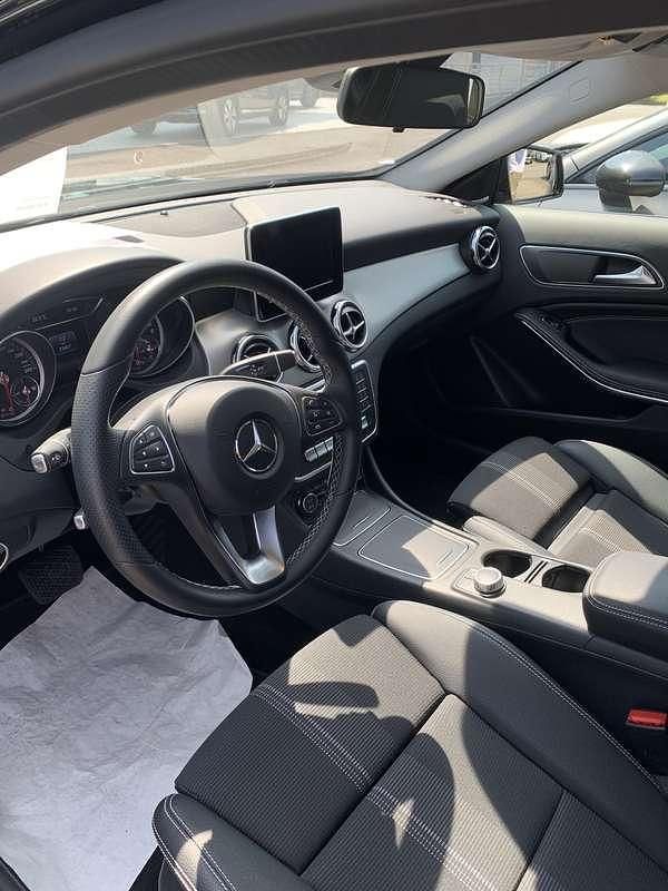 Usata Mercedes GLA200 136 CV (100 kW) 2017 SUV