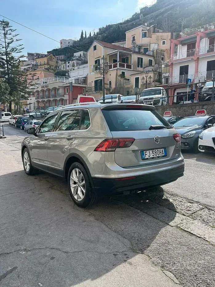 Usata VW Tiguan Business 150 CV (110 kW) 2017 Grigio SUV