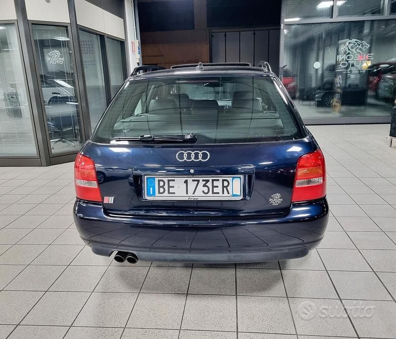 Usata Audi S4 Ambiente 265 CV (194 kW) 1999 Blu Station wagon