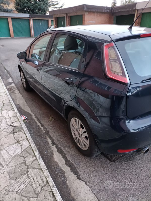 Usata Fiat Punto 75 CV (55 kW) 2015 Blu Utilitaria