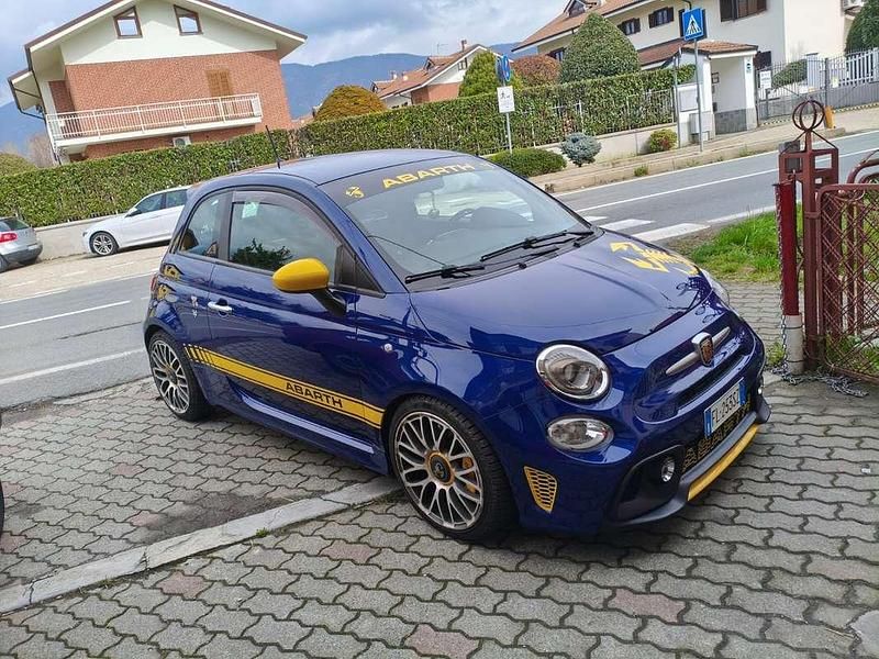 Usata Abarth 595 144 CV (105 kW) 2017 Blu/azzurro Utilitaria