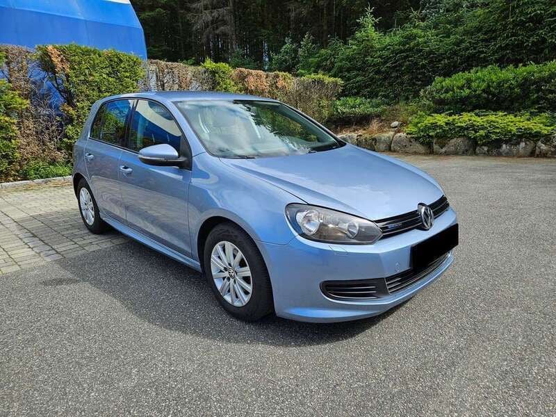 Blu/azzurro Usata 2005 VW Golf IV Comfortline Tre volumi | 3137 € (Buon prezzo) - Immagine 1/4