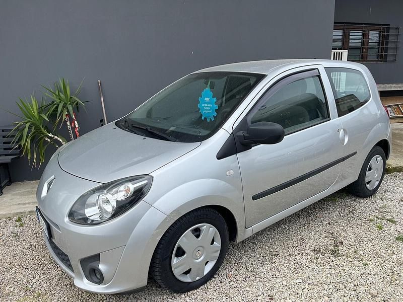 Usata Renault Twingo Dynamique 74 CV (54 kW) 2010 Grigio Utilitaria