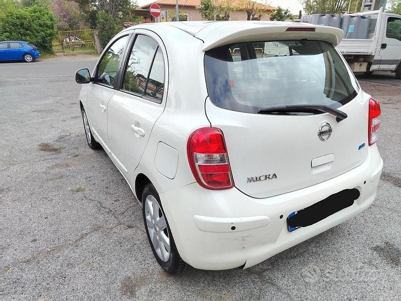 Usata Nissan Micra Tekna 98 CV (72 kW) 2012 Bianco Utilitaria