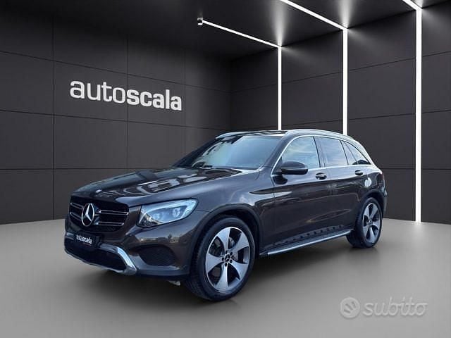 Usata Mercedes GLC250 204 CV (150 kW) 2016 Marrone SUV