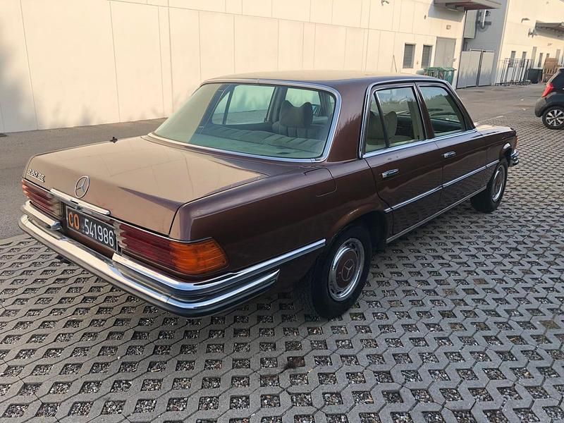 Usata Mercedes 280 156 CV (114 kW) 1978 Marrone Berlina