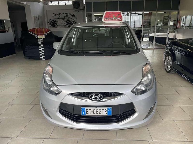 Usata Hyundai ix20 Comfort 90 CV (66 kW) 2014 Argento Utilitaria