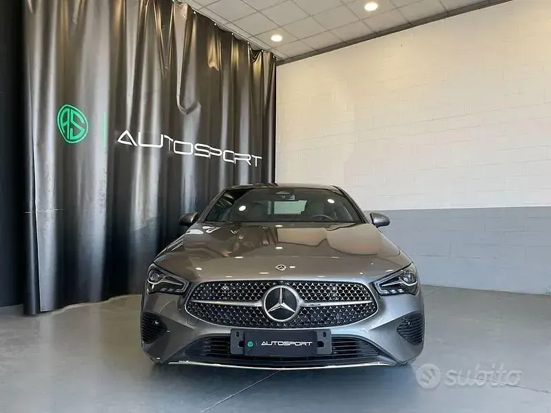 Usata Mercedes CLA200 Advanced 163 CV (119 kW) 2025 Grigio Berlina